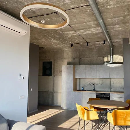 Sunny Apartment *