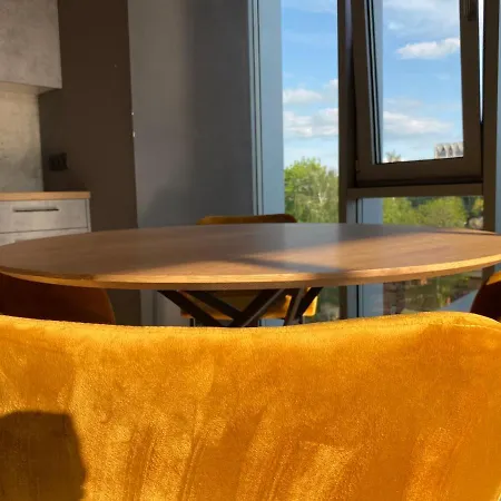 Sunny Apartment *