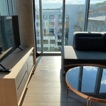 Sunny Apartment *